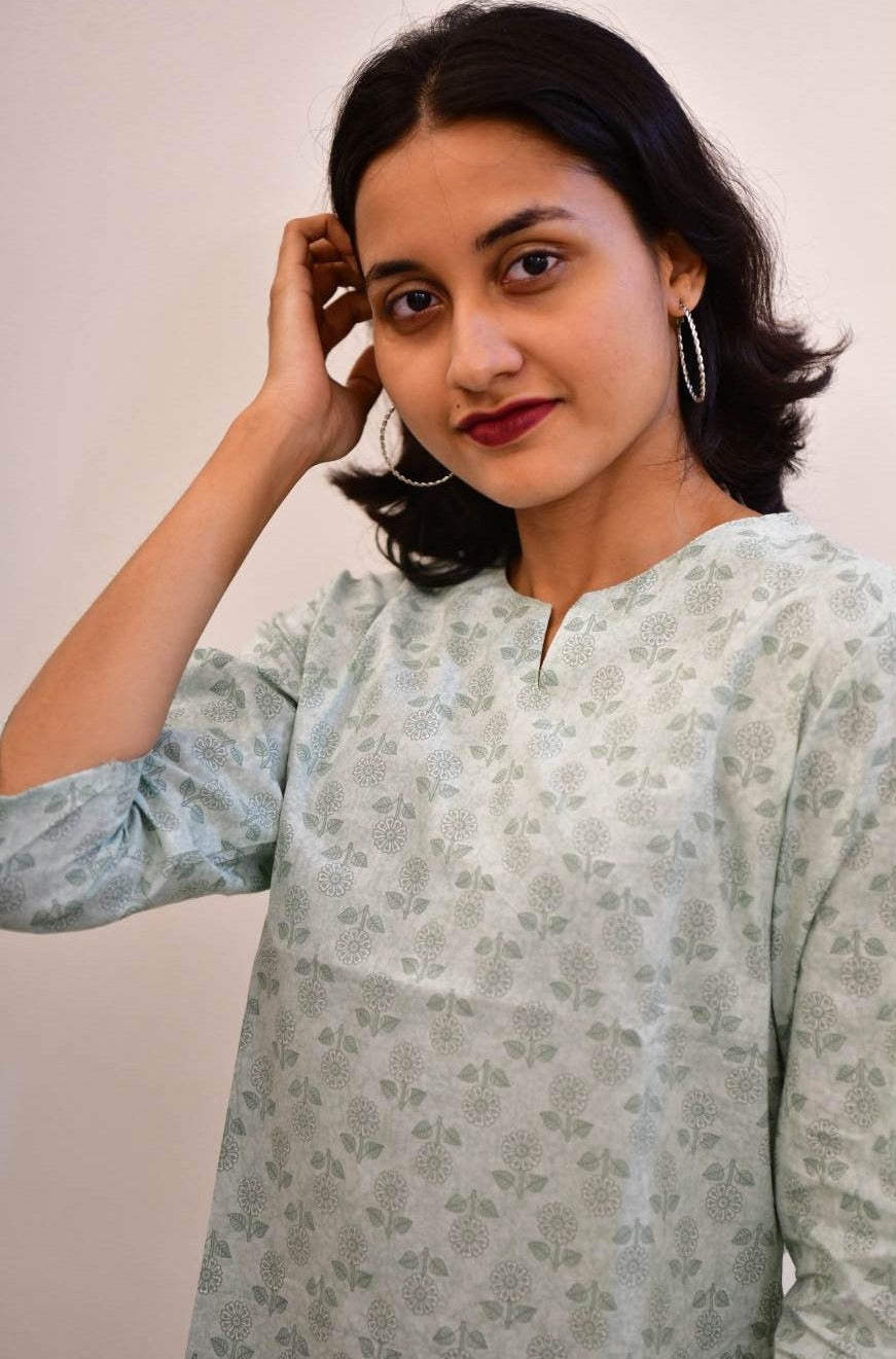 GREEN FLORAL PRINTED SHORT KURTA