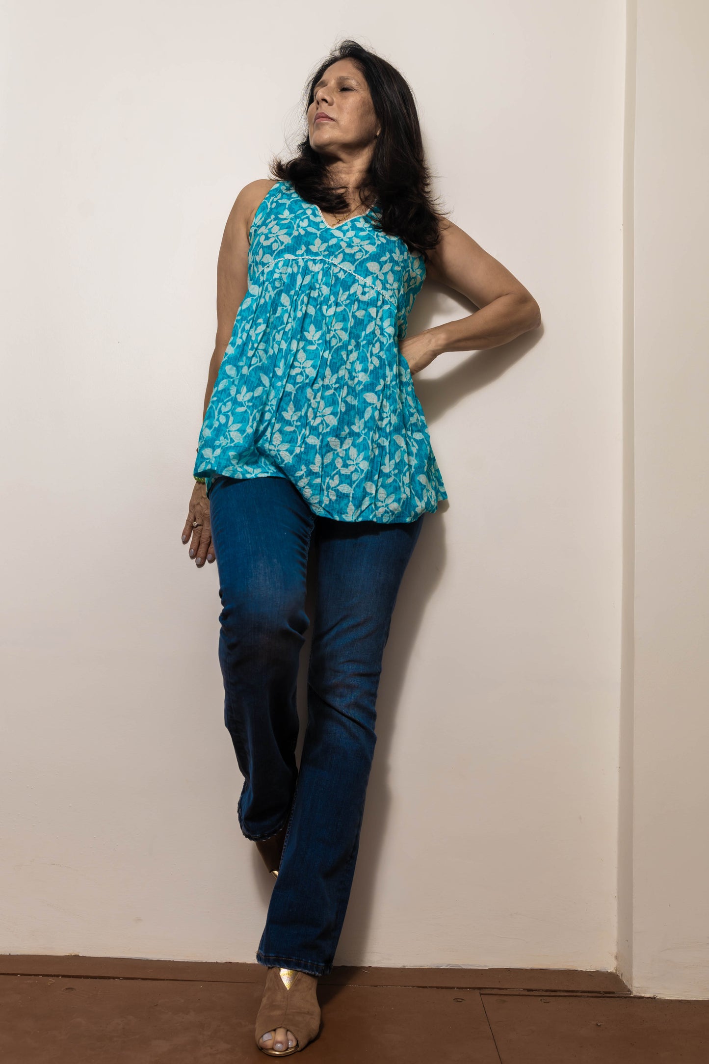 STYLIE Floral Sky Blue Sleeveless Short Kurti