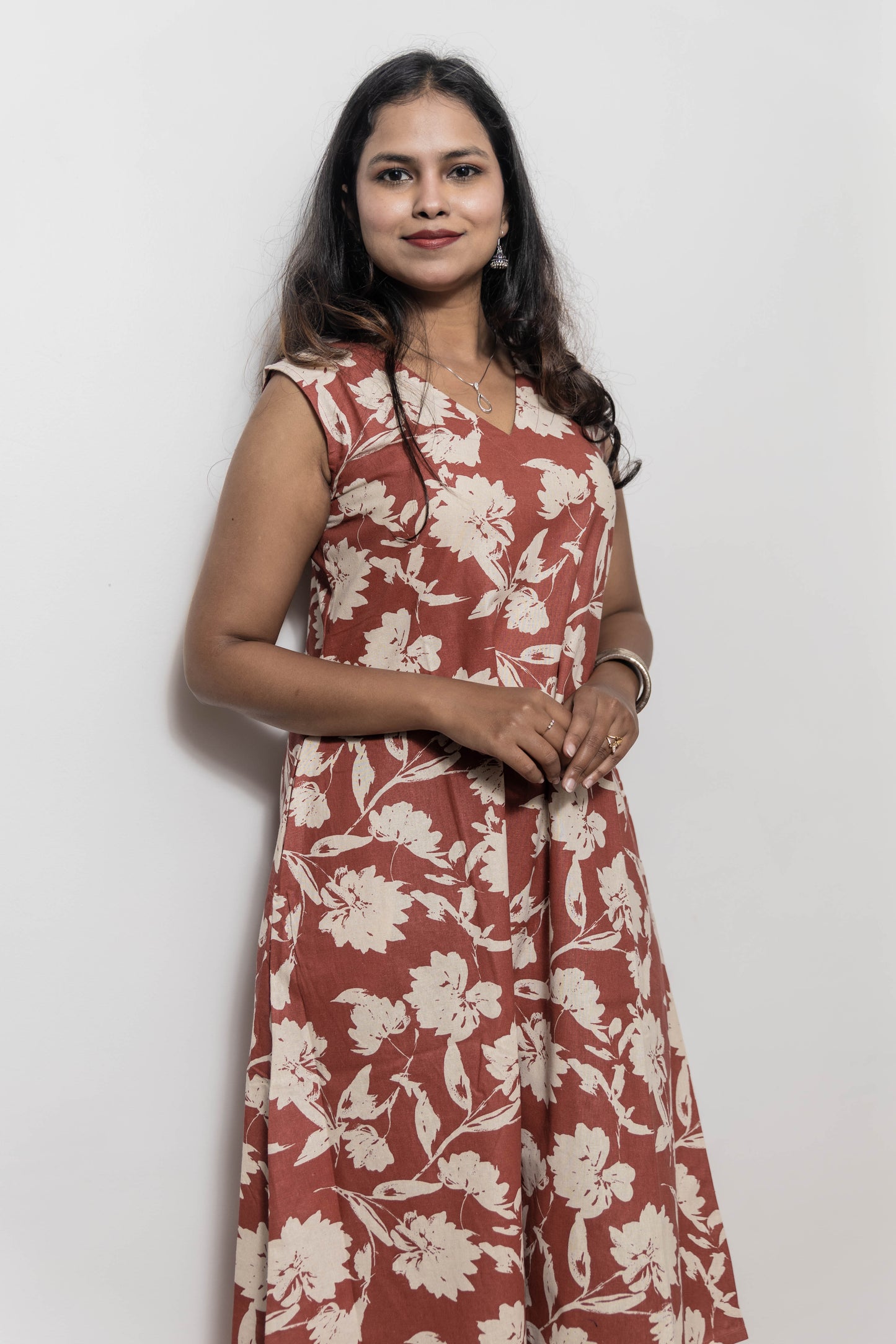 STYLIE Floral Printed Brown Sleevless Kurta