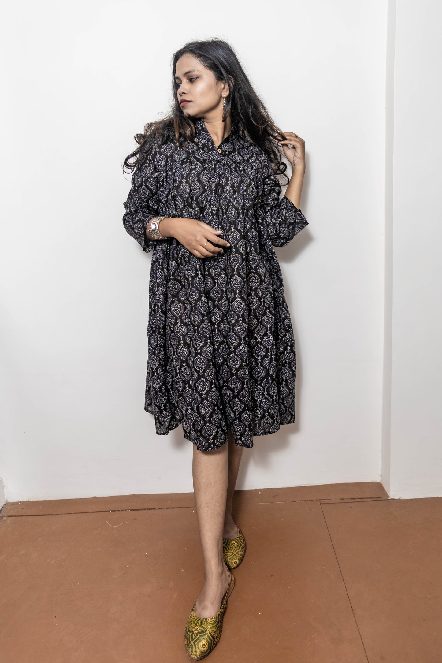 STYLIE Floral Printed Black Shirt Shift Dress