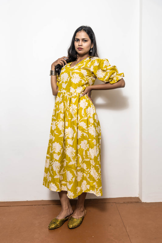 STYLIE Floral Printed Yellow Maxi Dress