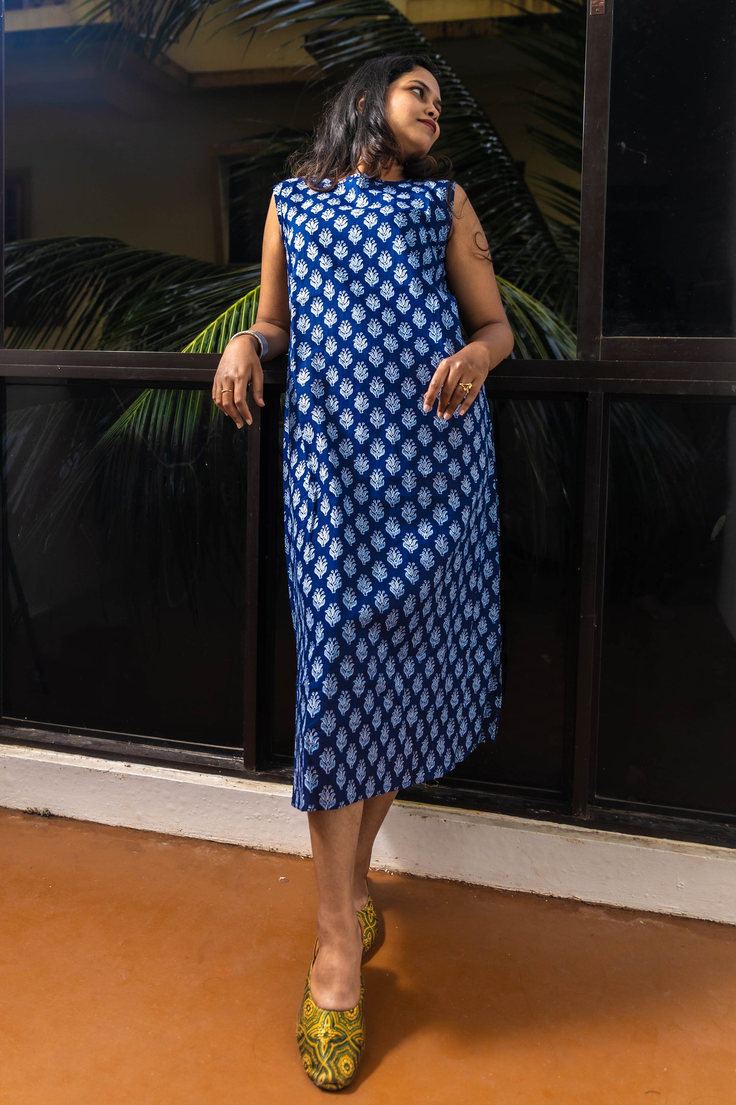 STYLIE Floral Printed Blue Boat Neck Sleeveless Kurta