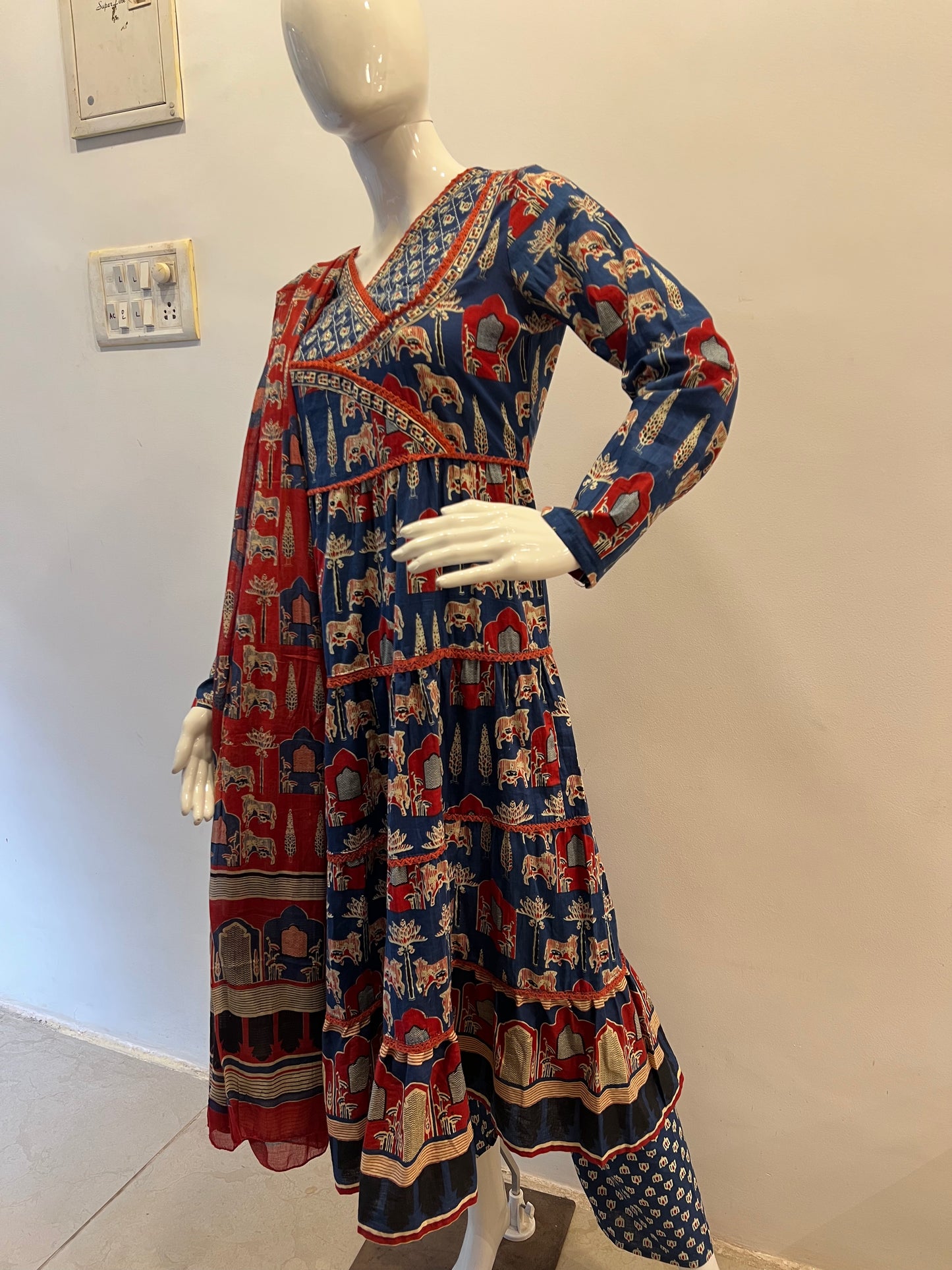 STYLIE GOA Women Printed with Lace Work Pure Cotton Anarkali with Trousers & With Dupatta