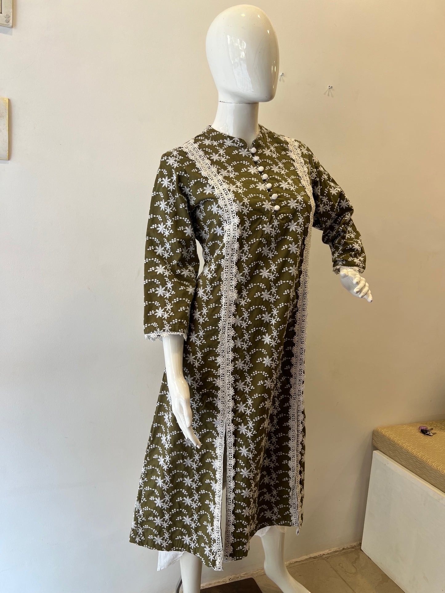 STYLIE GOA Olive Green Floral Embroidered Cotton Kurta With Trousers