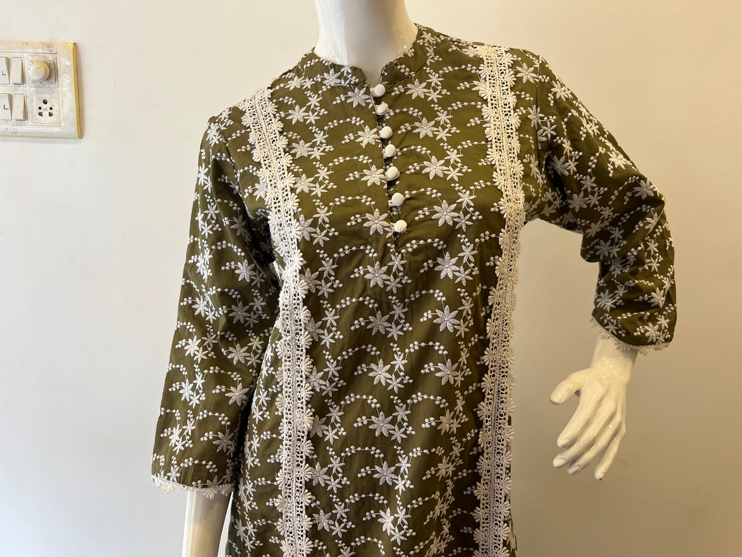 STYLIE GOA Olive Green Floral Embroidered Cotton Kurta With Trousers