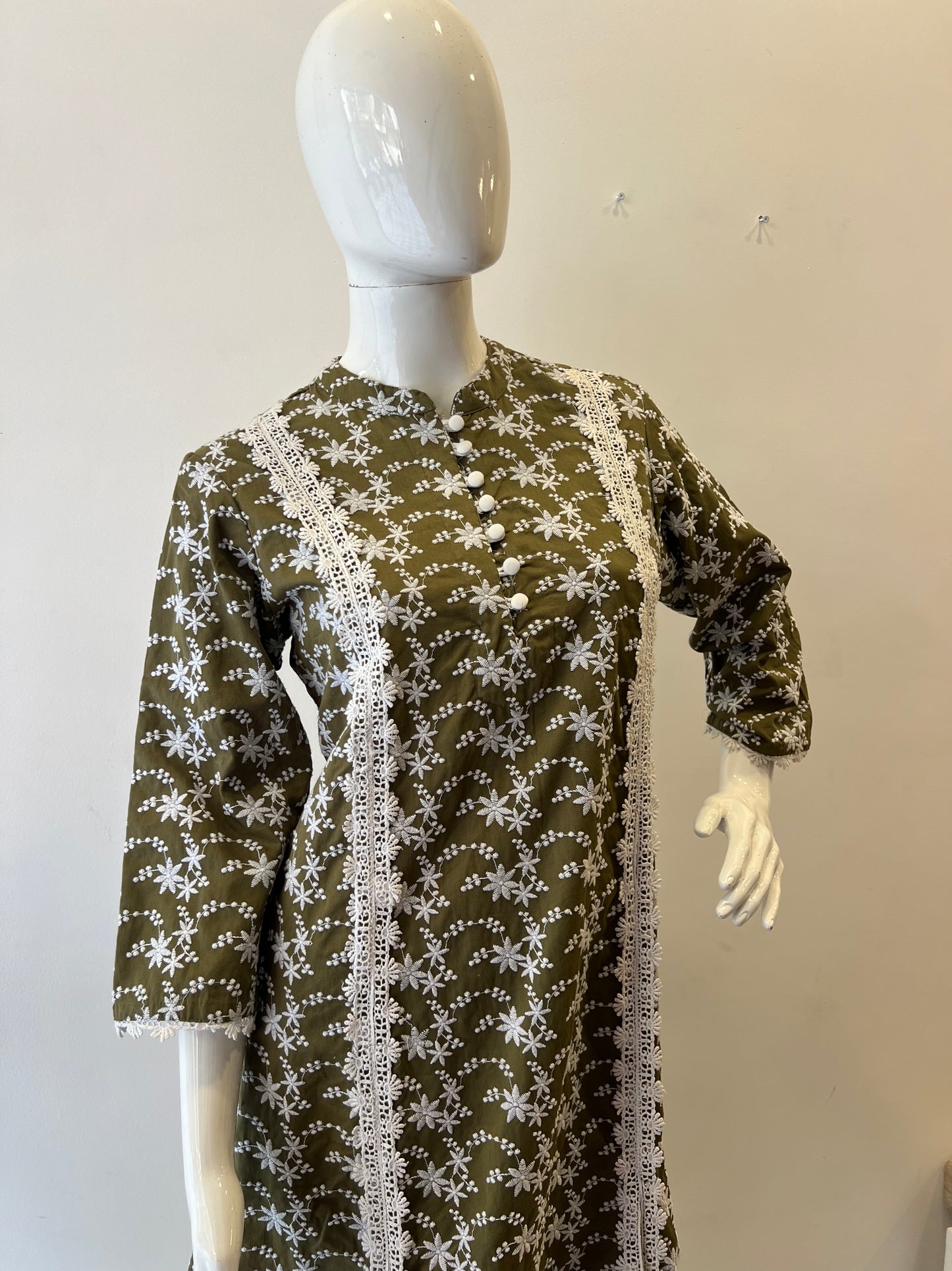 STYLIE GOA Olive Green Floral Embroidered Cotton Kurta With Trousers