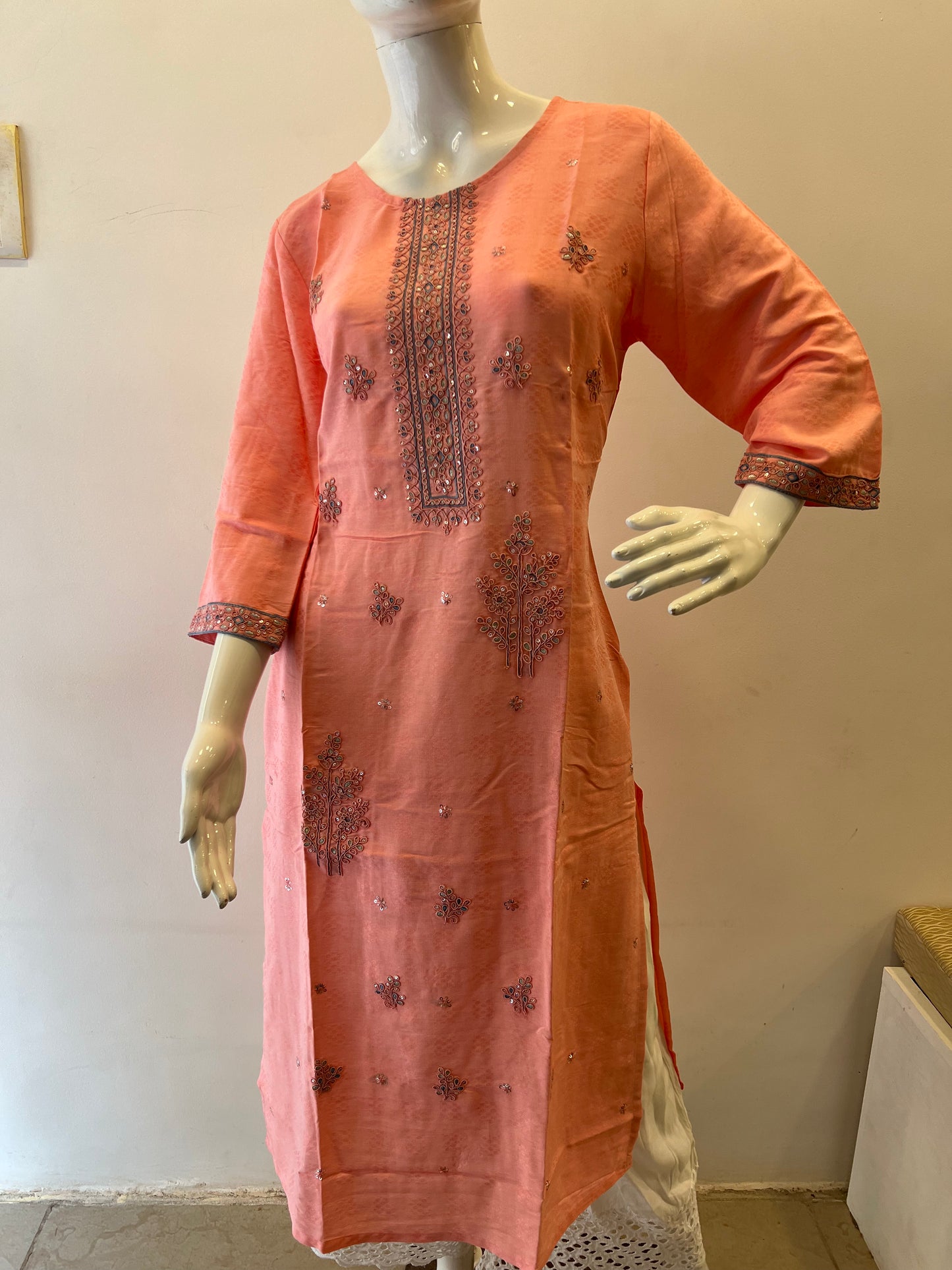 STYLIE GOA Radiant Sequins Work Kurti
