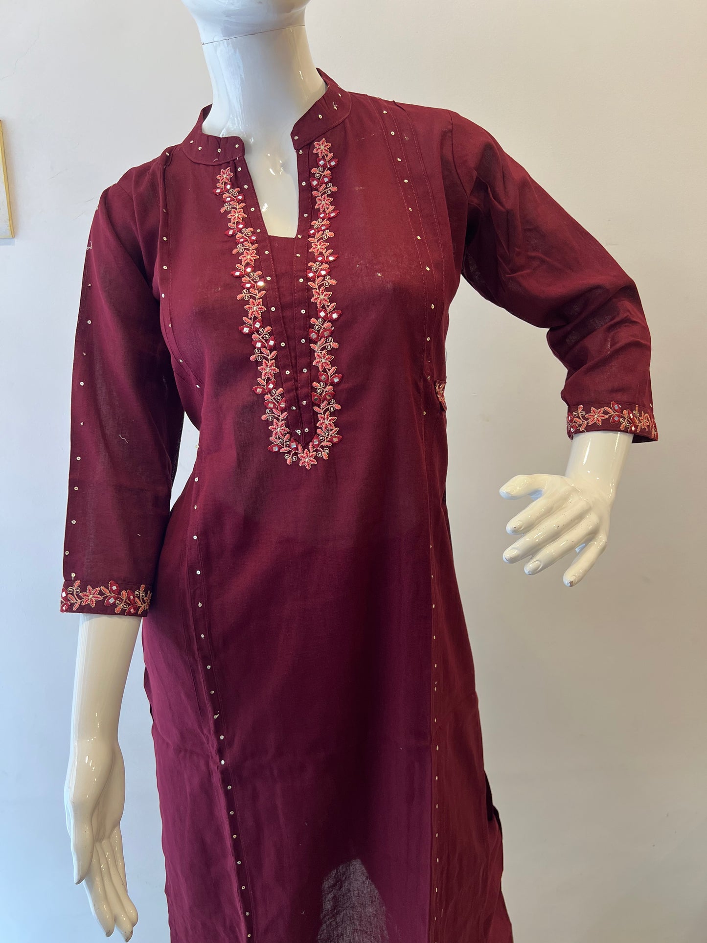 STYLIE GOA Regal Elegance Embroidered Kurta Set