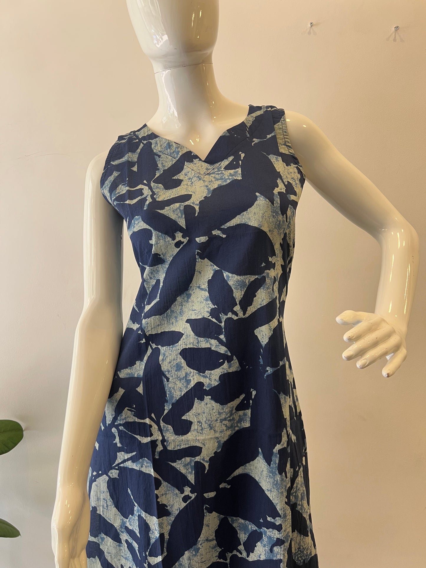 STYLIE GOA Assorted V Neck Printed Kurtas With Attached Sleeves