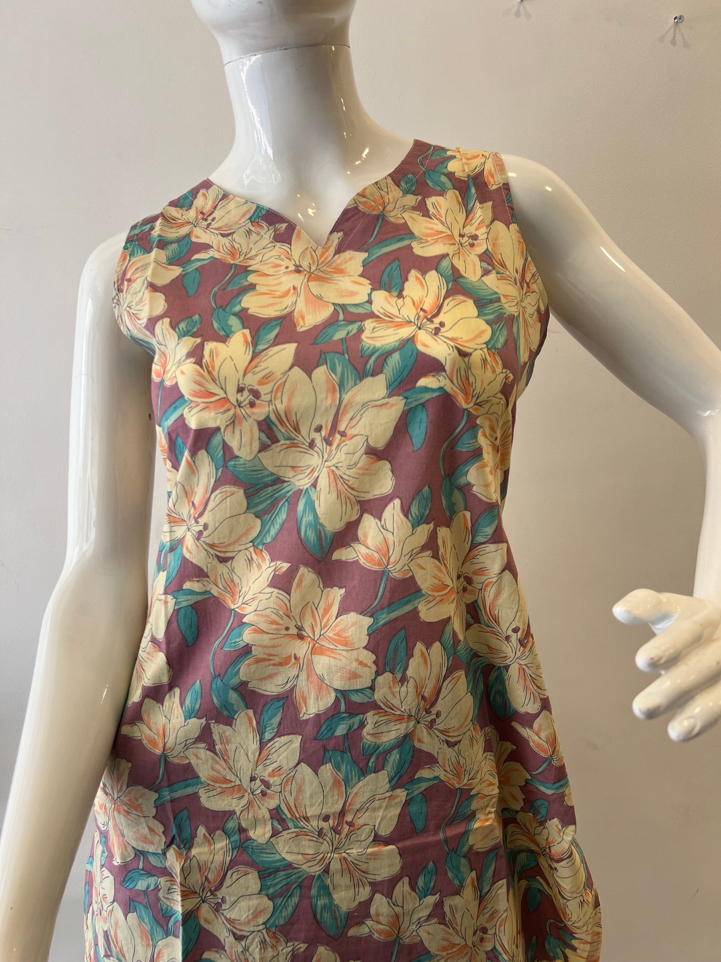 STYLIE GOA Assorted V Neck Printed Kurtas With Attached Sleeves