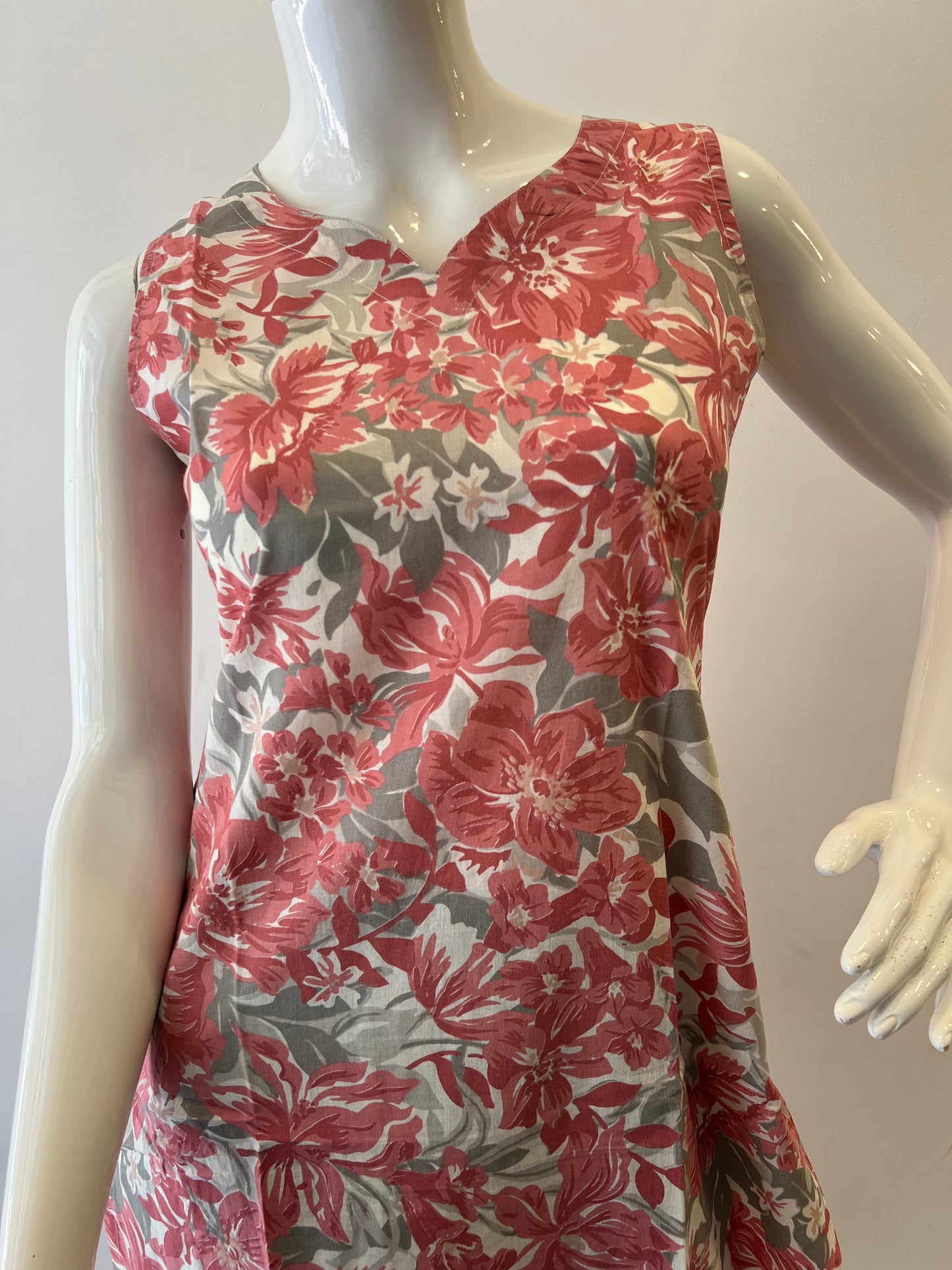 STYLIE GOA Assorted V Neck Printed Kurtas With Attached Sleeves