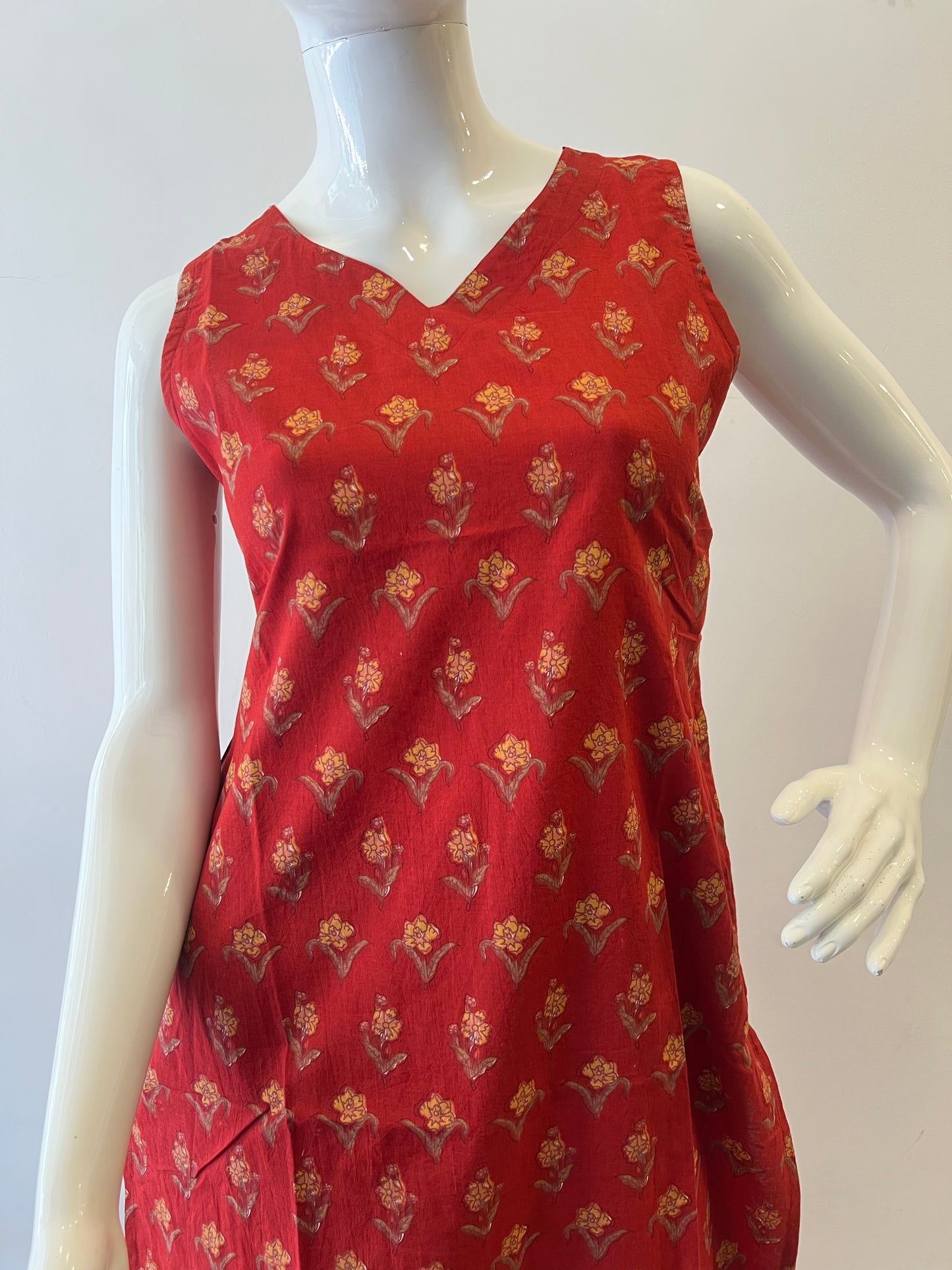 STYLIE GOA Assorted V Neck Printed Kurtas With Attached Sleeves