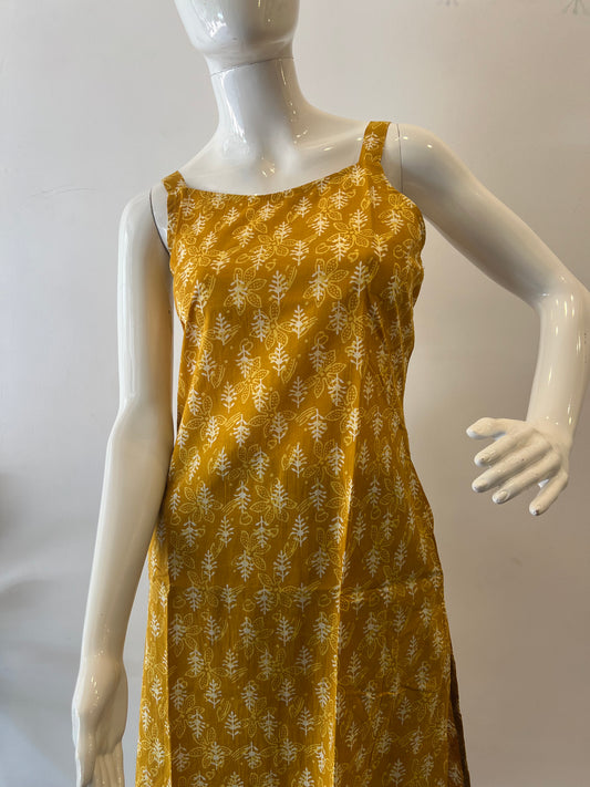 STYLIE GOA Assorted Spagetti Strap Kurtas With Attached Sleeves