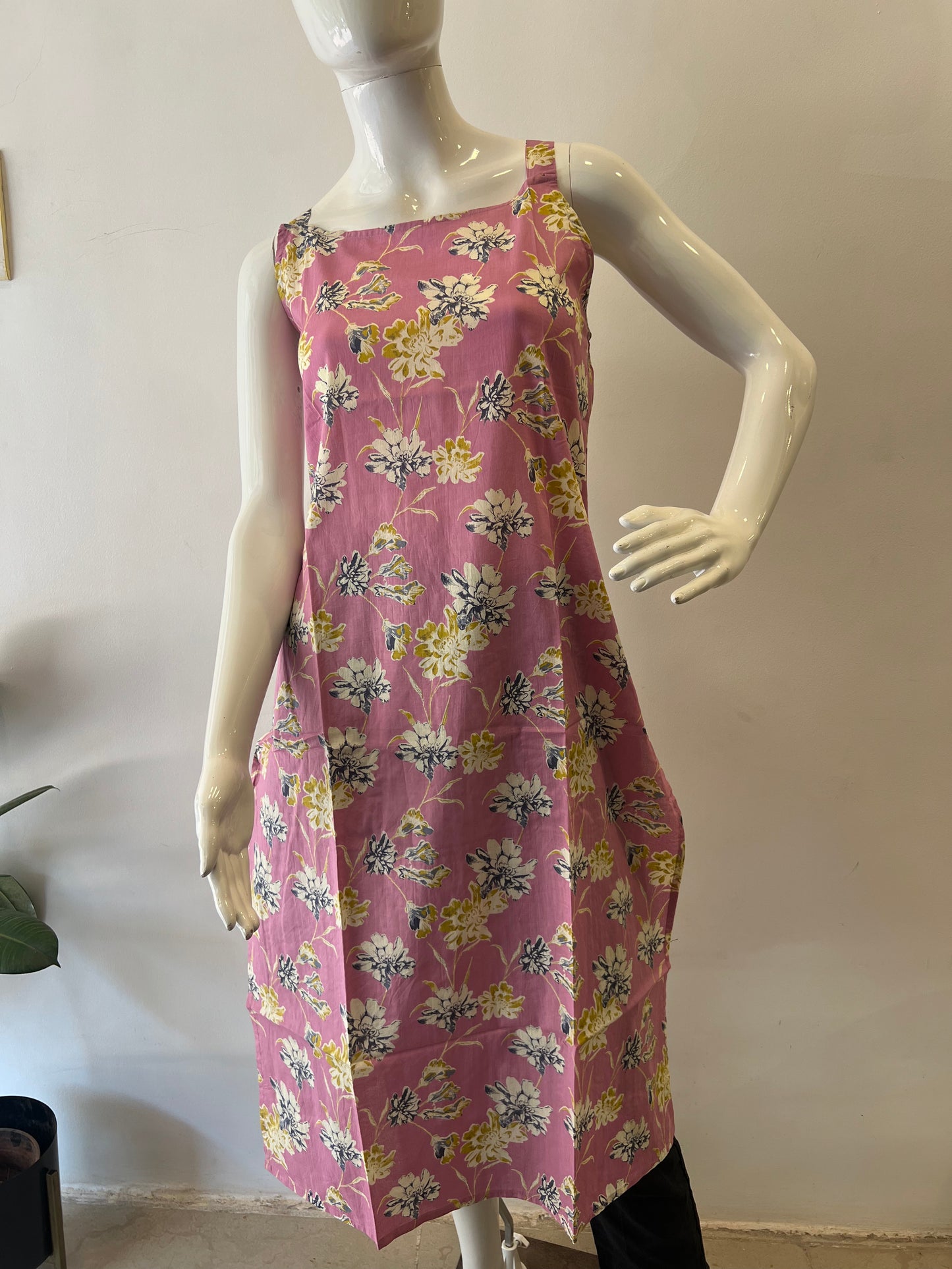 STYLIE GOA Assorted Spagetti Strap Kurtas With Attached Sleeves
