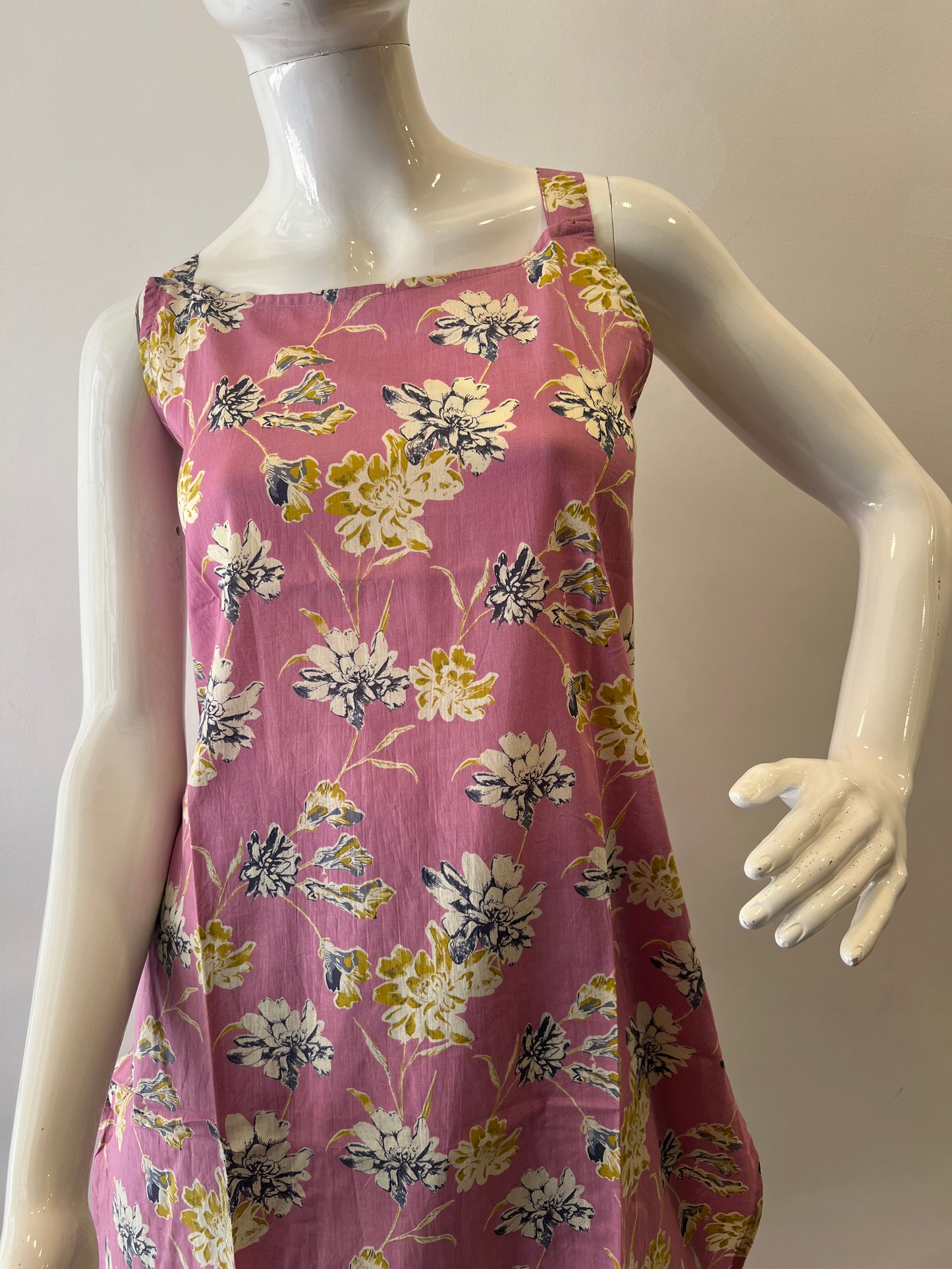 STYLIE GOA Assorted Spagetti Strap Kurtas With Attached Sleeves