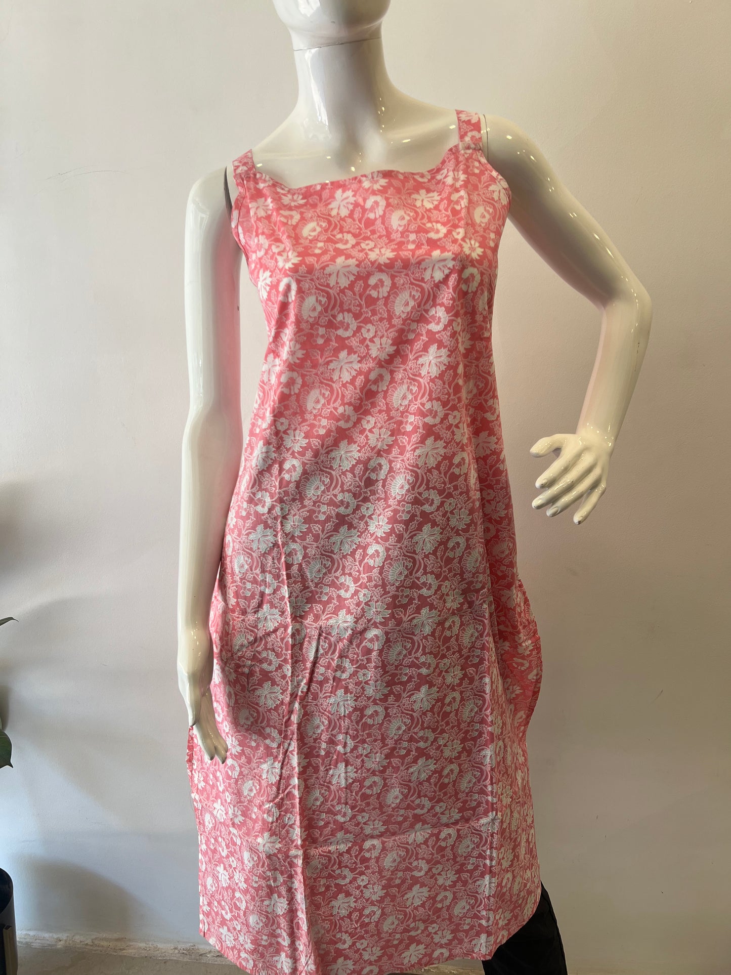 STYLIE GOA Assorted Spagetti Strap Kurtas With Attached Sleeves