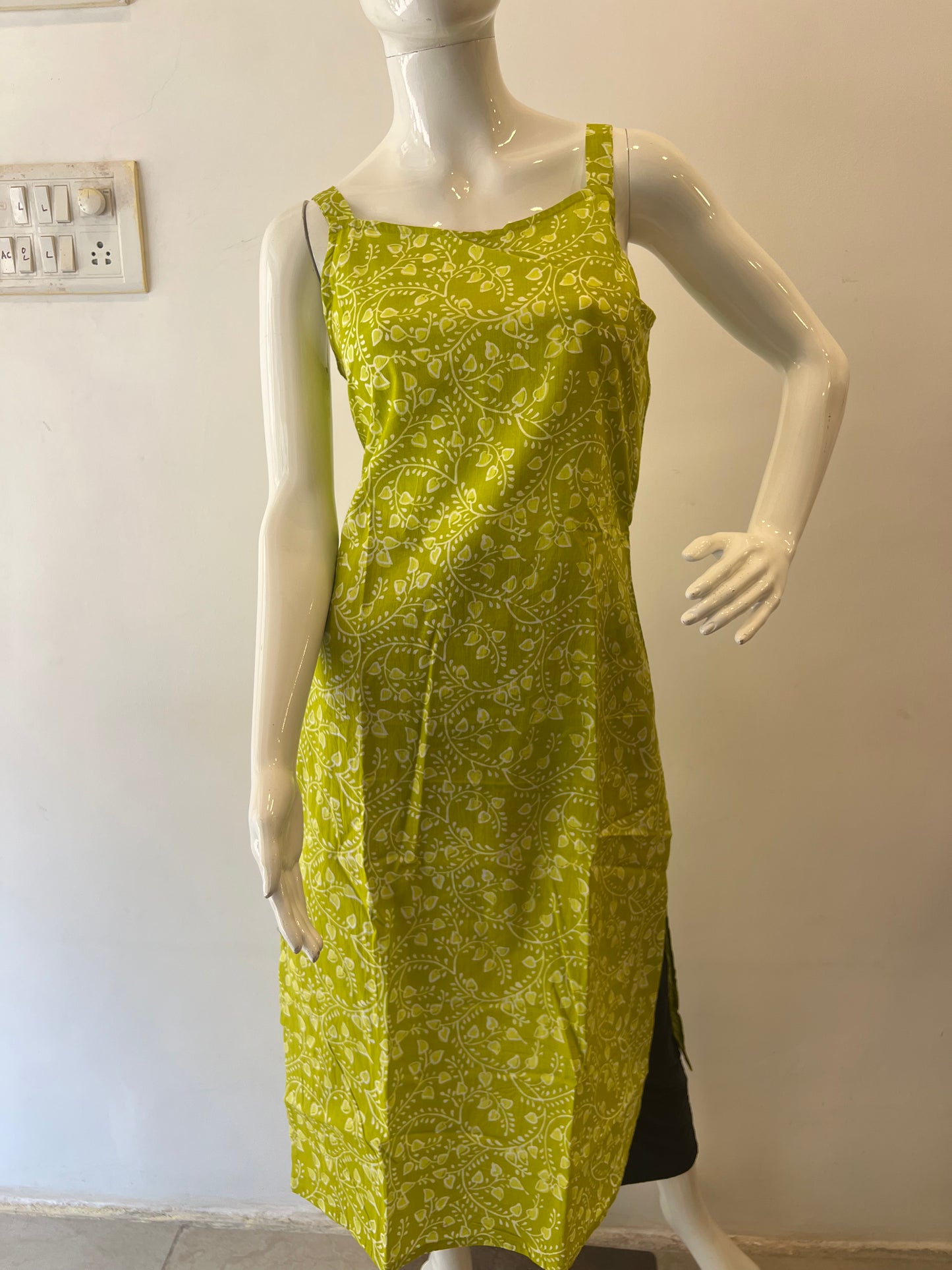 STYLIE GOA Assorted Spagetti Strap Kurtas With Attached Sleeves