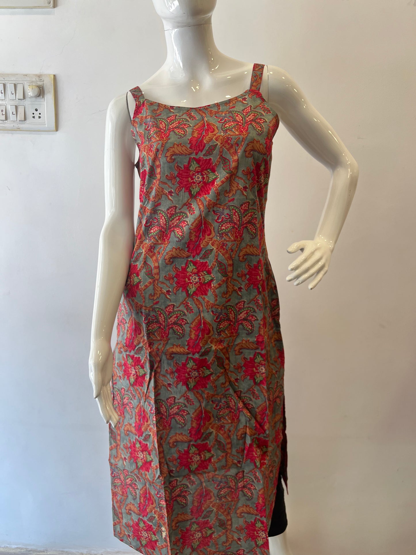 STYLIE GOA Assorted Spagetti Strap Kurtas With Attached Sleeves