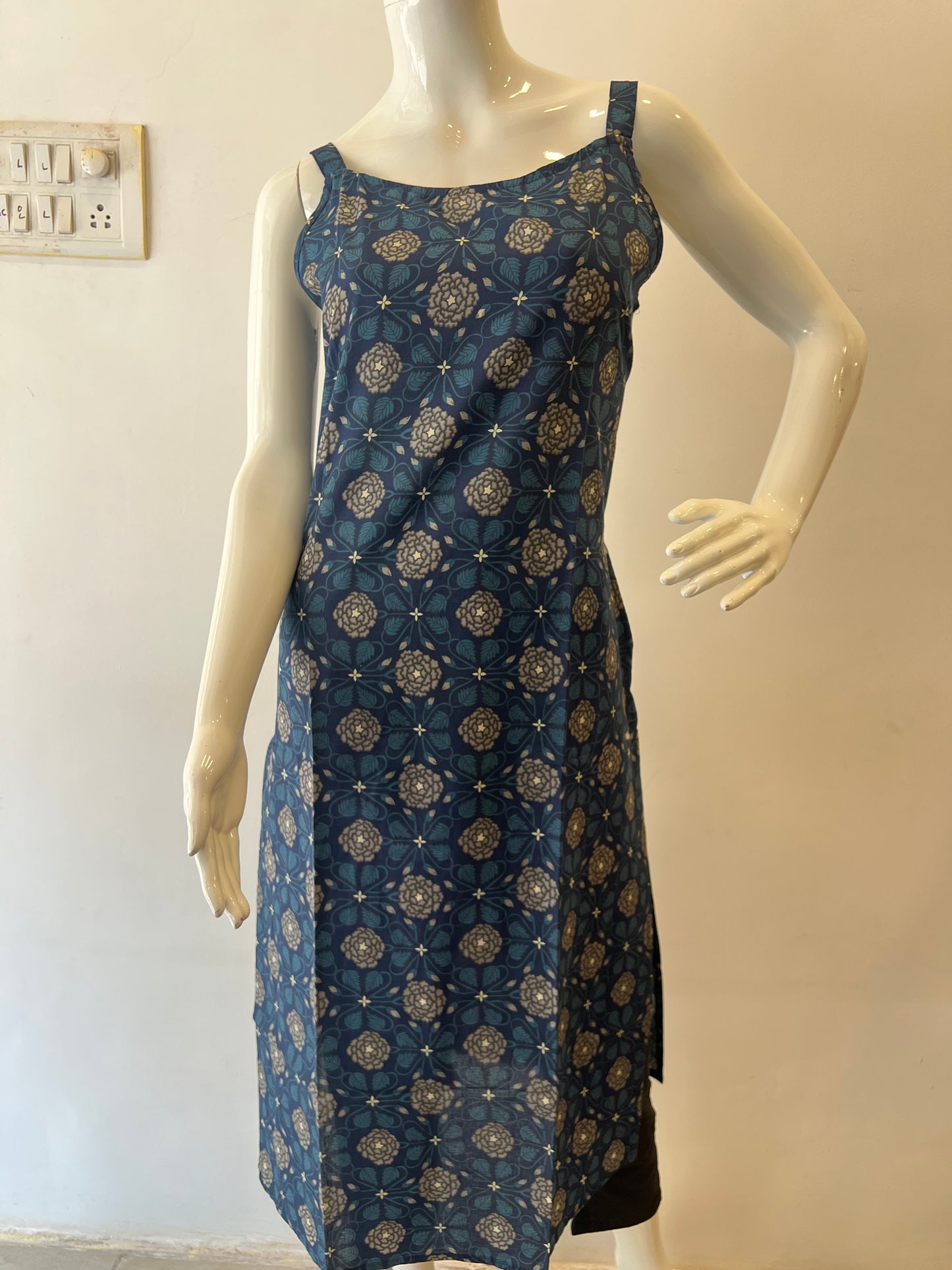STYLIE GOA Assorted Spagetti Strap Kurtas With Attached Sleeves