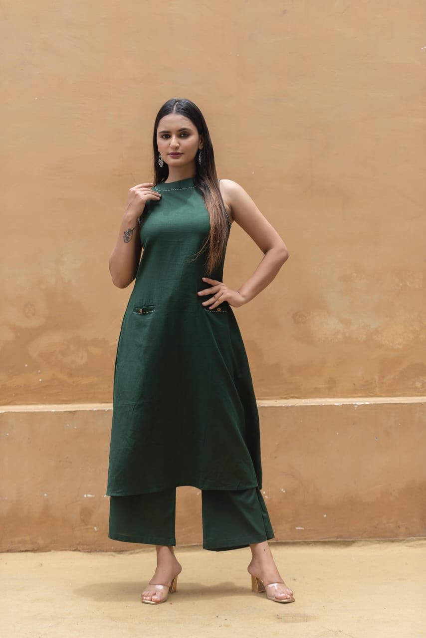 STYLIE GOA Modern Minimalist Sleeveless Kurta Set