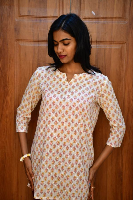 STYLIE Floral Printed White Short Kurti/top