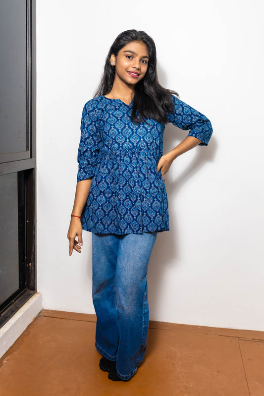 STYLIE Floral Printed Blue Short V-Neck Kurta