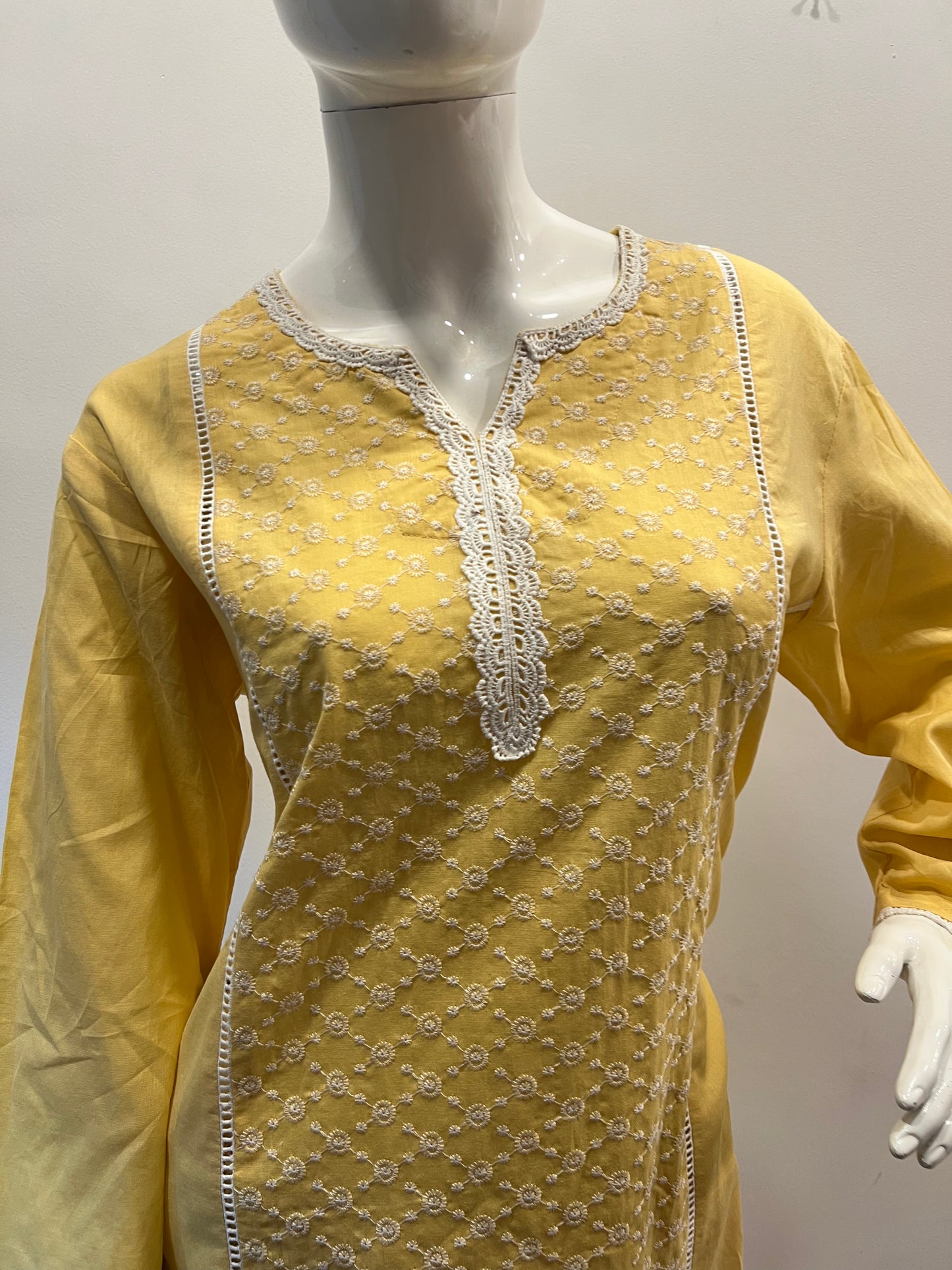 STYLIE GOA - Embroided Kurti Two Piece Set