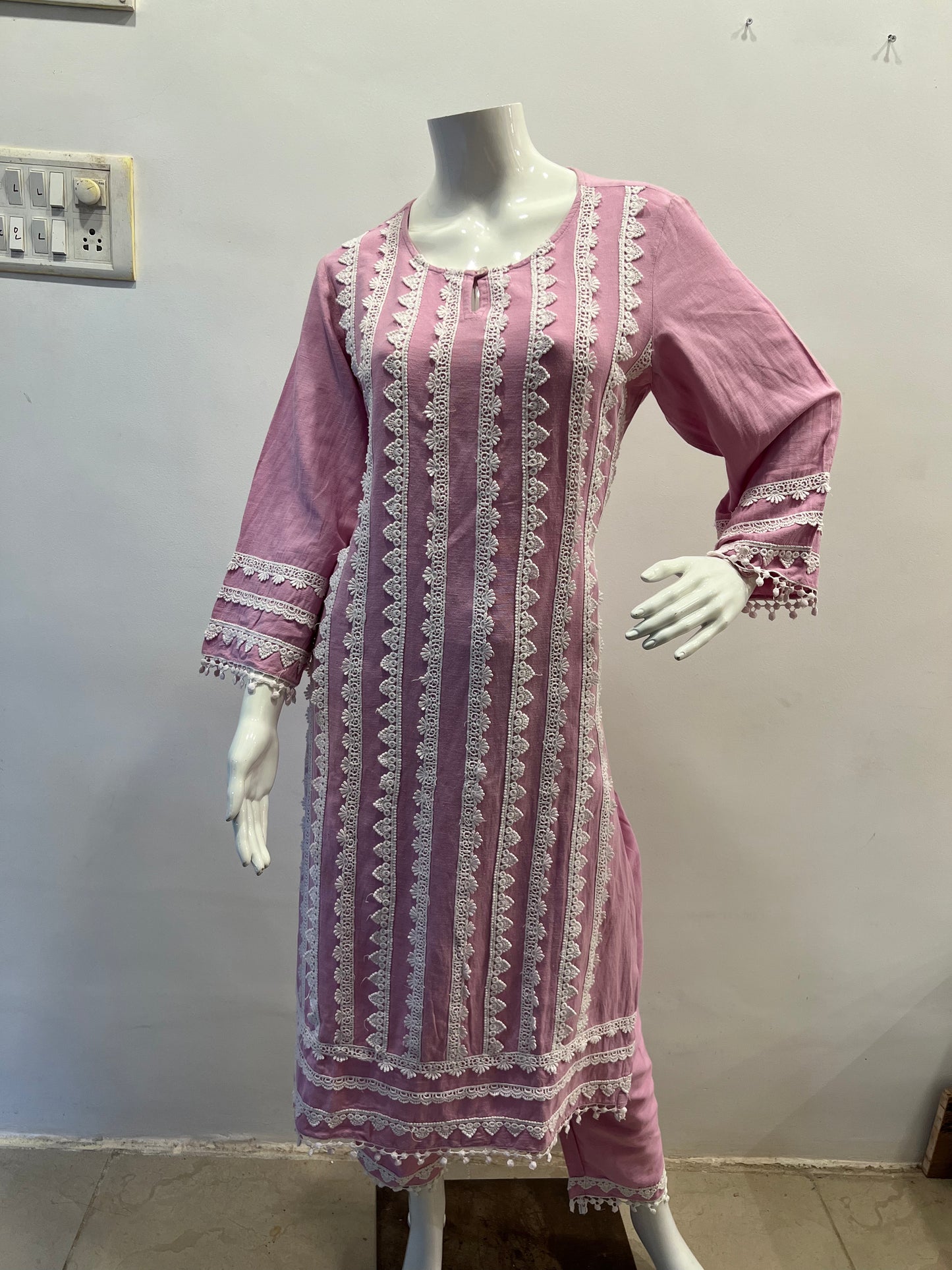 STYLIE GOA - Embroided Lace Pattern Kurti Two Piece Set