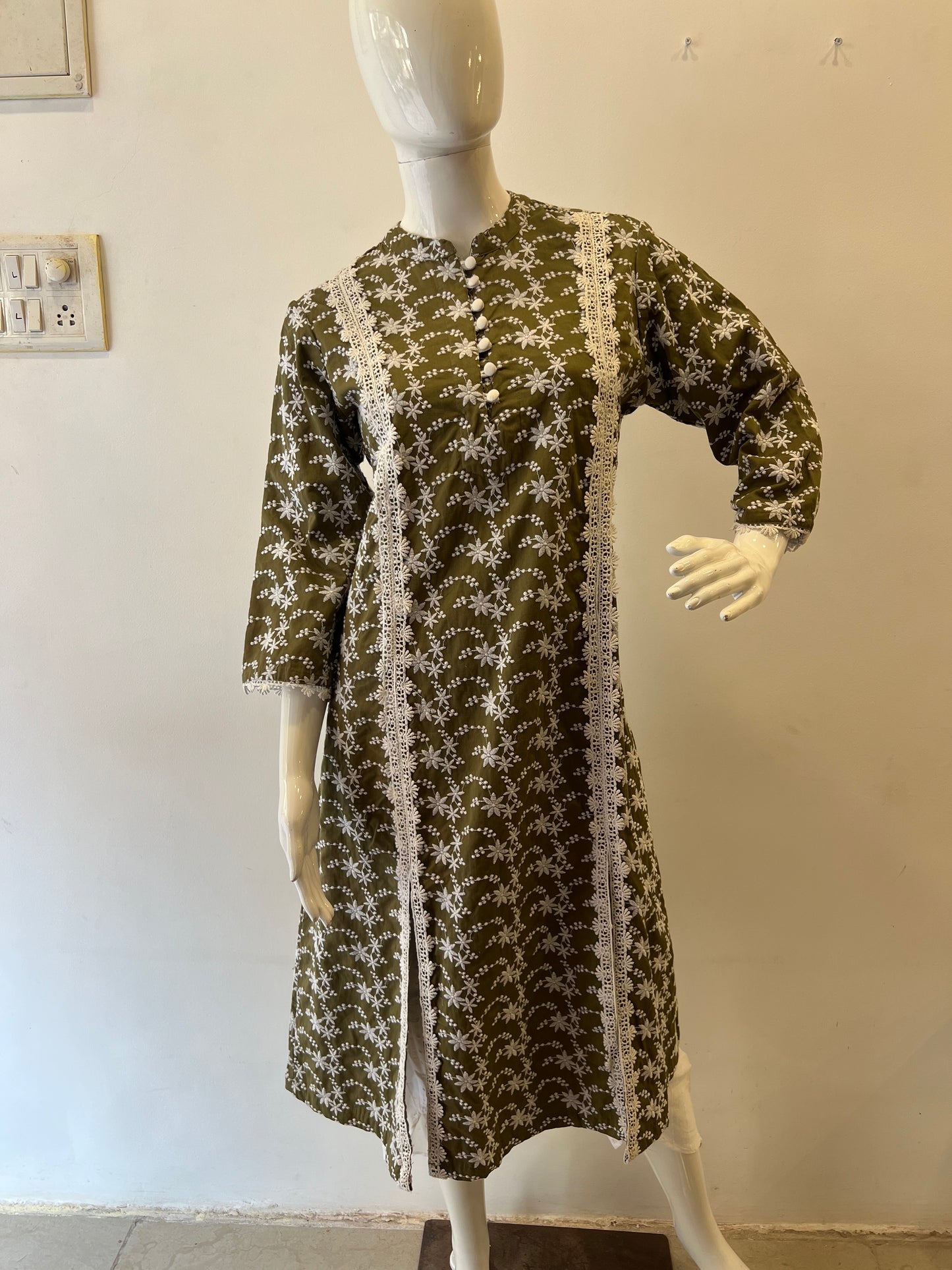 STYLIE GOA Olive Green Floral Embroidered Cotton Kurta With Trousers