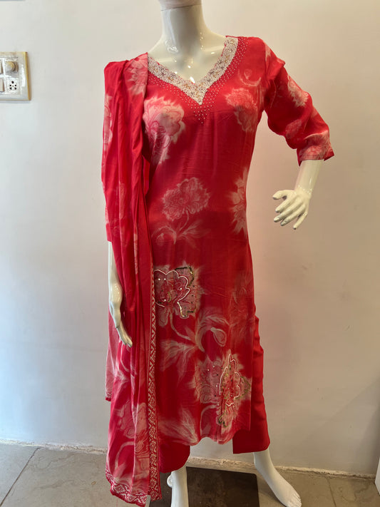 STYLIE GOA Elegant Deep Pink Floral Ensemble with Gold Accents