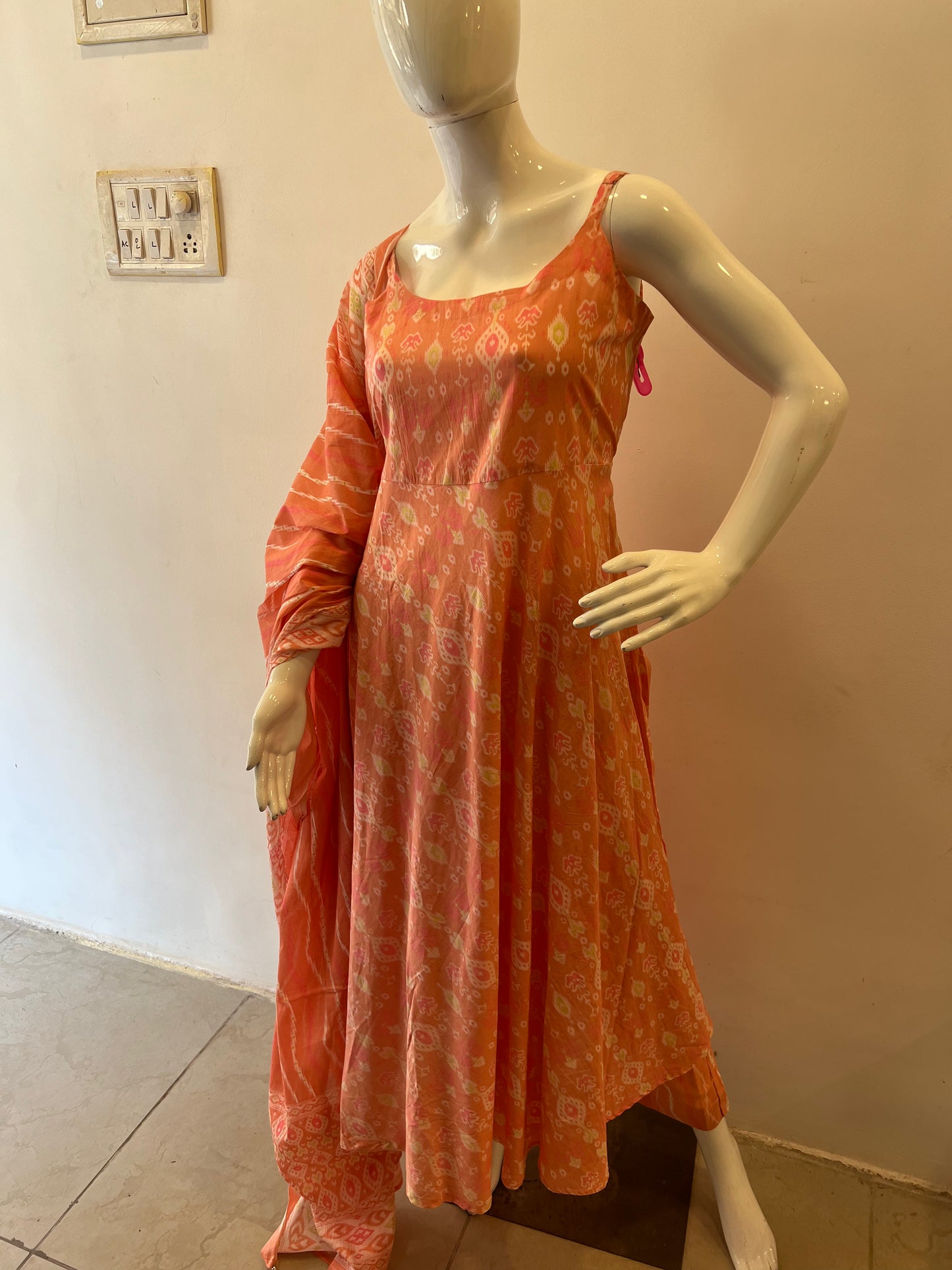 STYLIE GOA Exquisite Sleeveless Traditional Kurta Sets