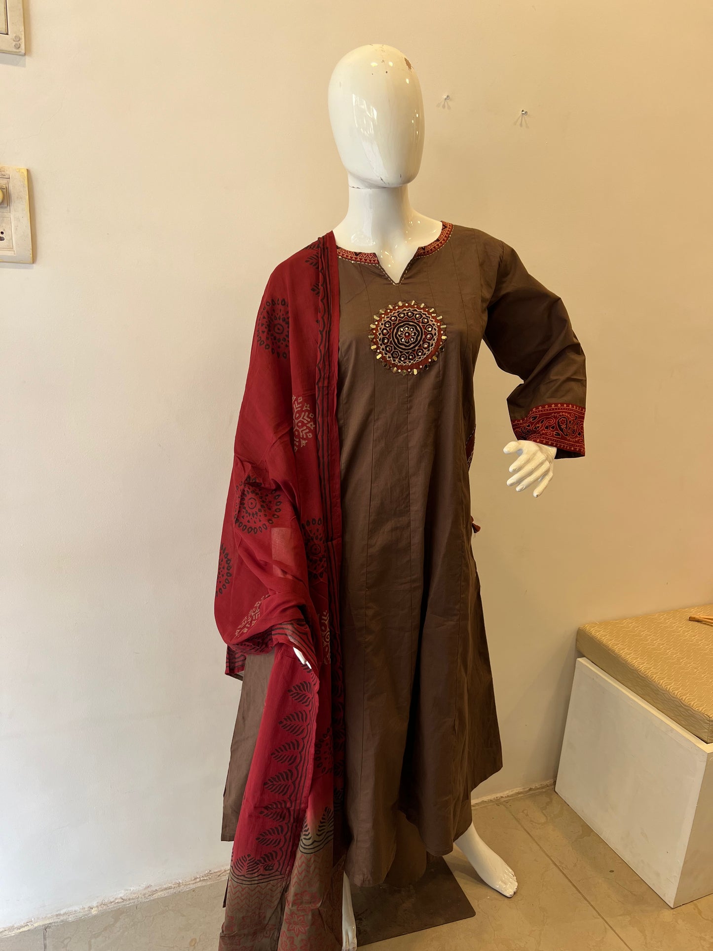 STYLIE GOA Earthy Medallion Kurta Set