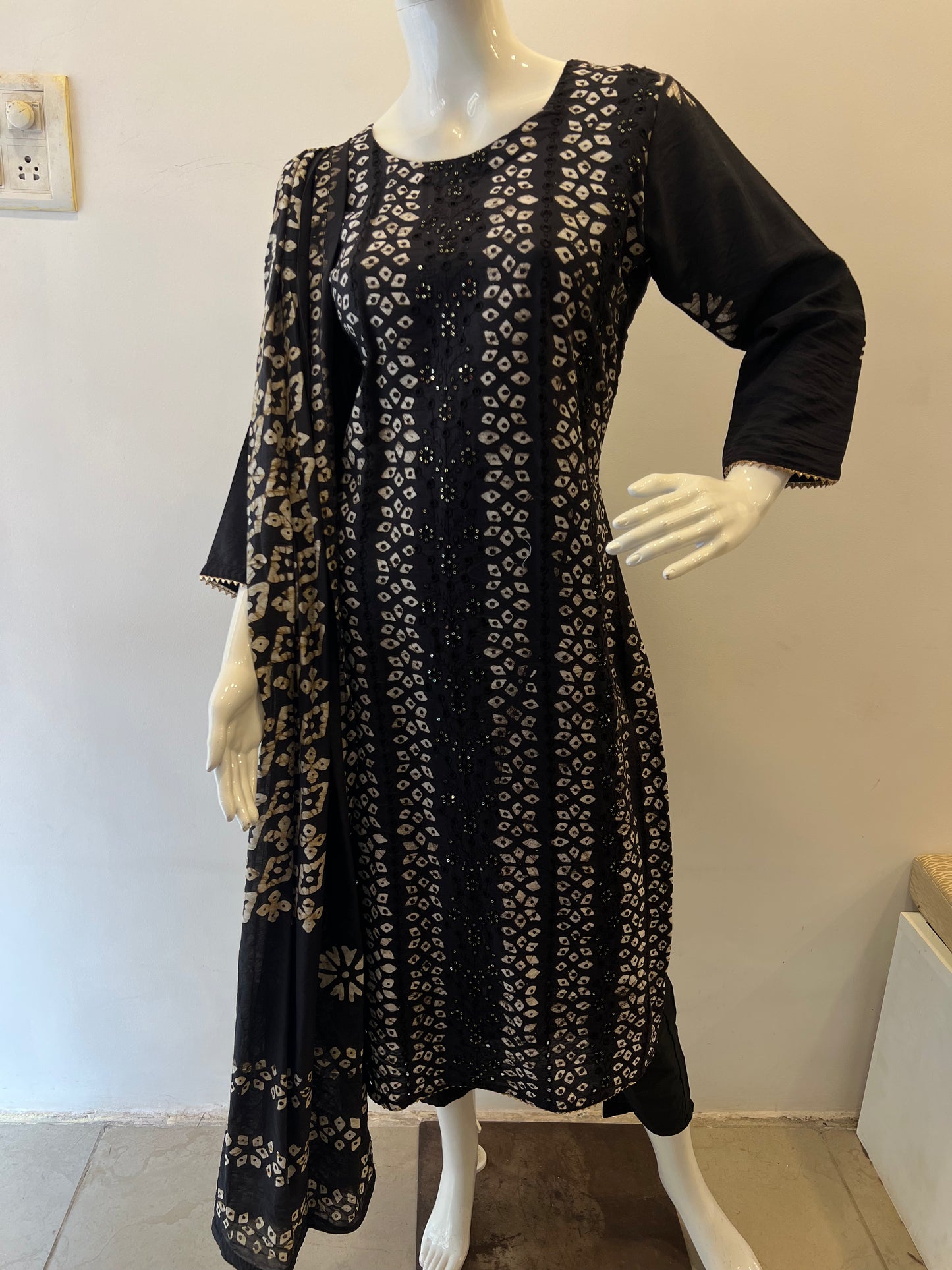 STYLIE GOA Elegant Black Batik Embroidered Salwar Suit with Dupatta