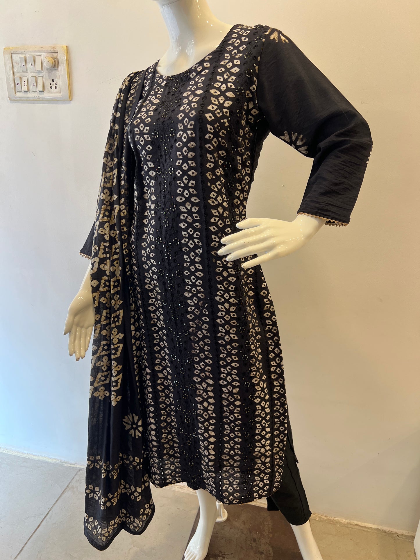 STYLIE GOA Elegant Black Batik Embroidered Salwar Suit with Dupatta