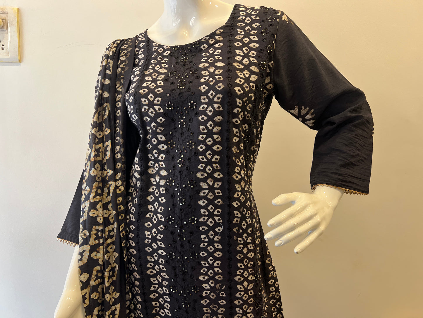 STYLIE GOA Elegant Black Batik Embroidered Salwar Suit with Dupatta