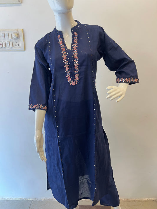 STYLIE GOA Regal Elegance Embroidered Kurta Set