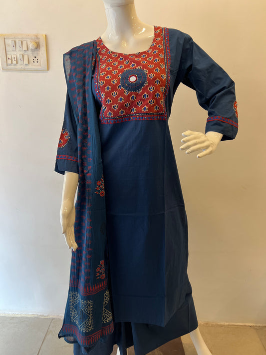 STYLIE GOA Heritage Elegance Embroidered Kurta Set
