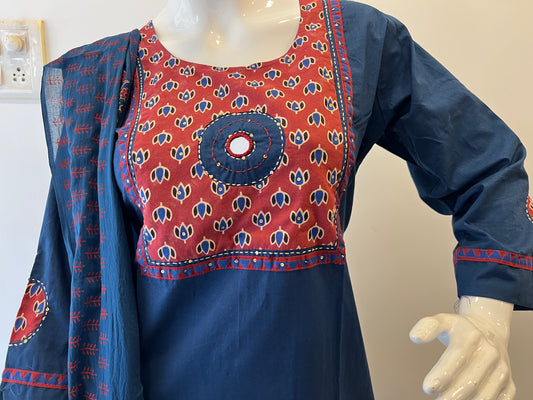 STYLIE GOA Heritage Elegance Embroidered Kurta Set