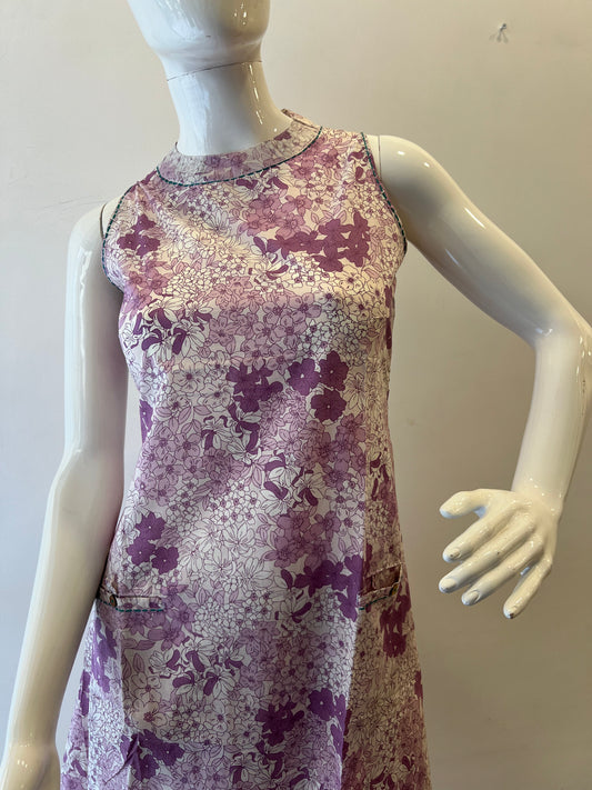 STYLIE GOA Floral Elegance Sleeveless Kurta with Trousers