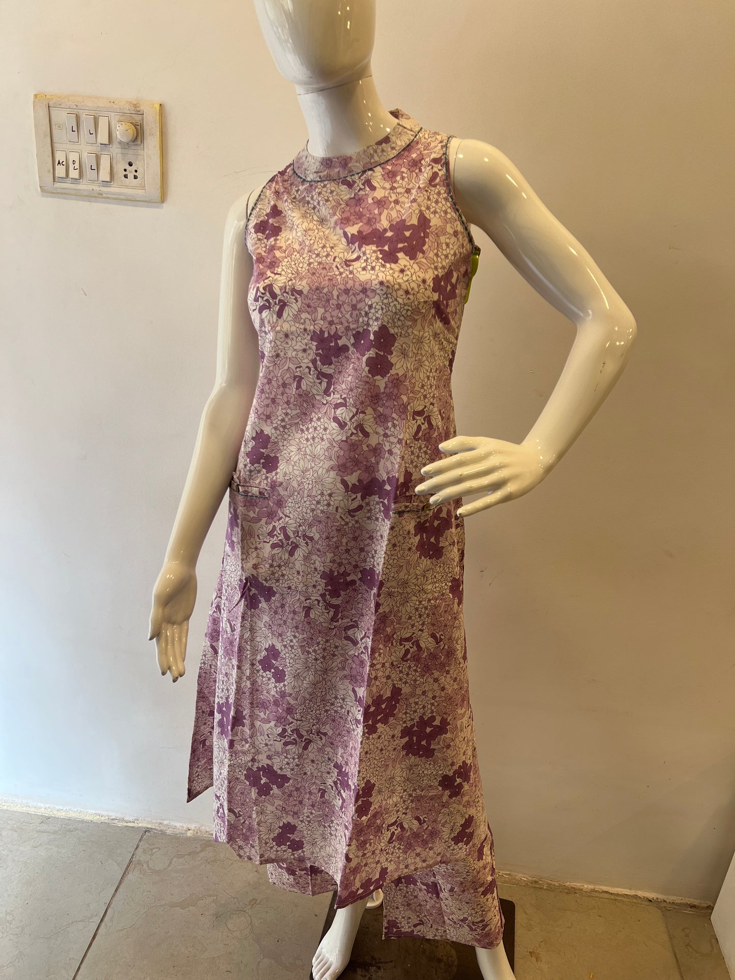 STYLIE GOA Floral Elegance Sleeveless Kurta with Trousers
