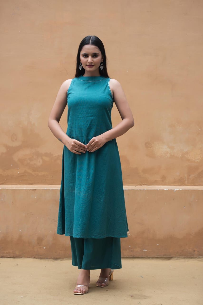 STYLIE GOA Chic Sleeveless Kurti Set