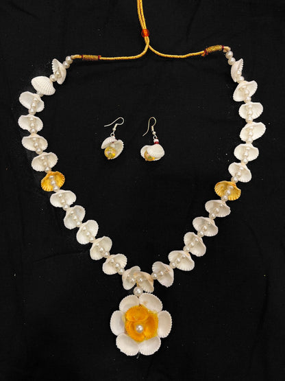 Stylie's Tropical Shell Charm Jewelry Set